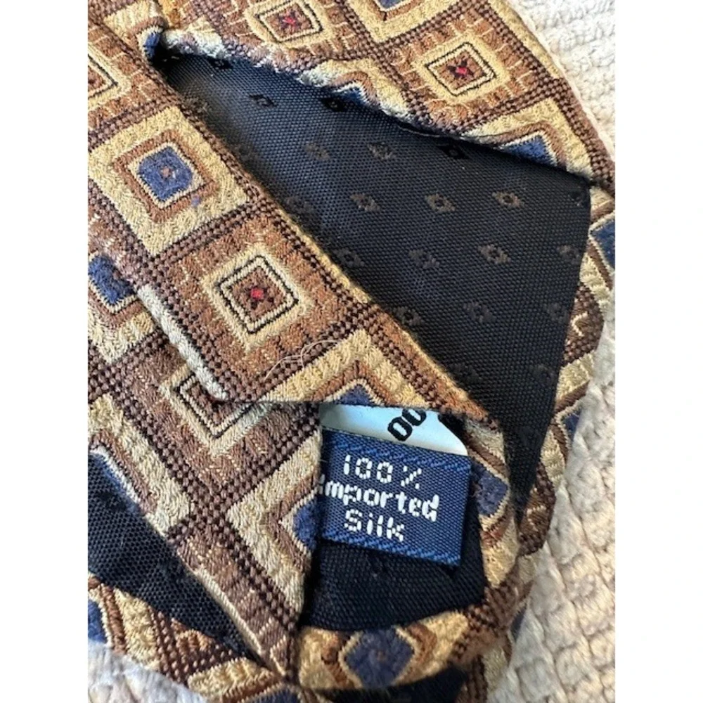 Bugatti Mens Silk Necktie Brown Tan Blue Geometric Square Pattern Medallion‎ Tie